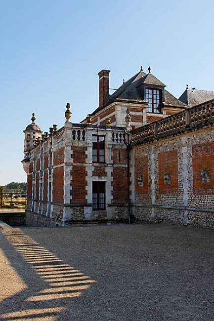 Chateau du Champ de Bataille-052
